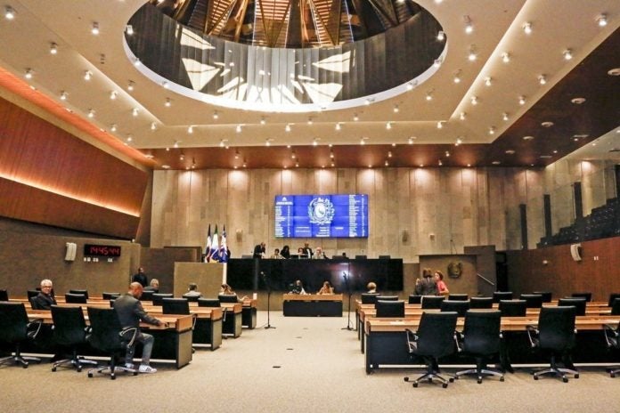 Frente Parlamentar busca garantir Transnordestina para Pernambuco