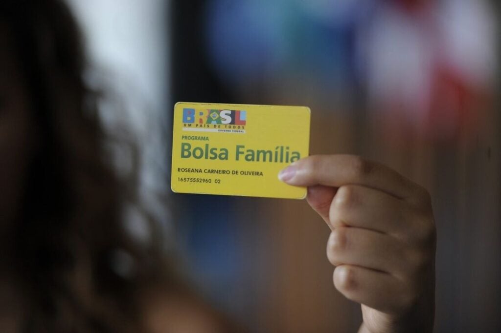 Governo exclui 400 mil beneficiários do Bolsa Família registrados como família de uma pessoa só
