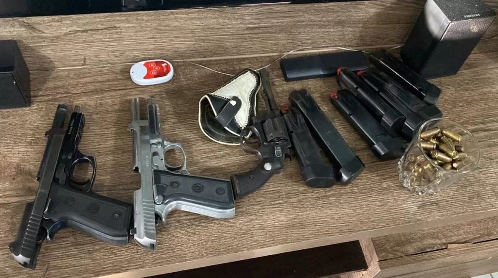 Policiais Militares e Civis são alvos da PF suspeitos de integrarem grupo de extermínio no Sertão de PE