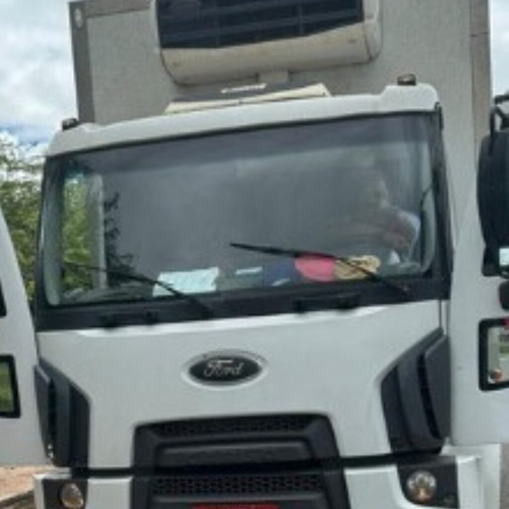 PM detém motorista de caminhão por direção perigosa em Jatobá, no Sertão de PE