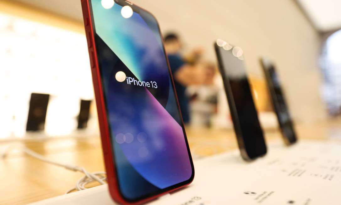 Pré-venda do iPhone 13 no Brasil começa nesta sexta. Com preços de até R$ 15.499, parcelamentos chegam a 30 vezes