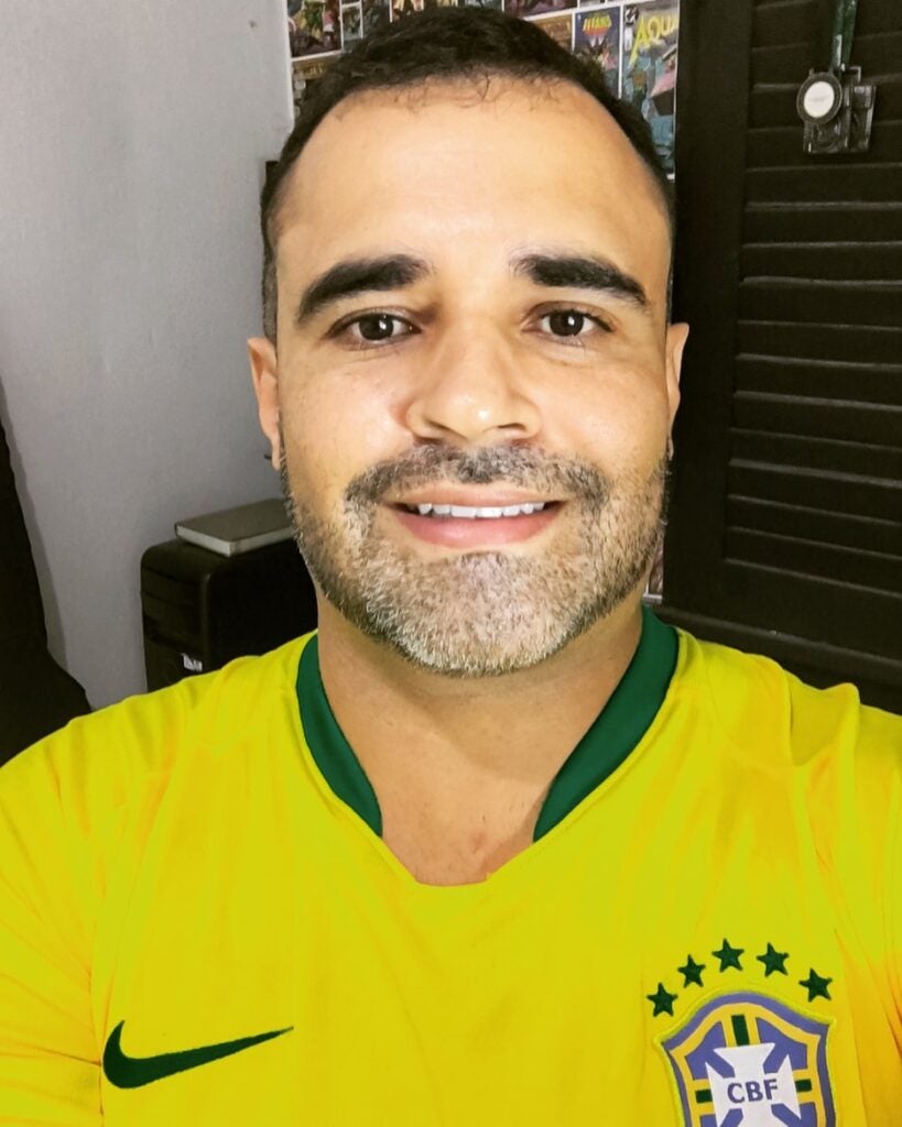 Petrolândia lamenta a morte de Elson Emanuel de 39 anos Petrolândia lamenta a morte de Elson Emanuel de 39 anos