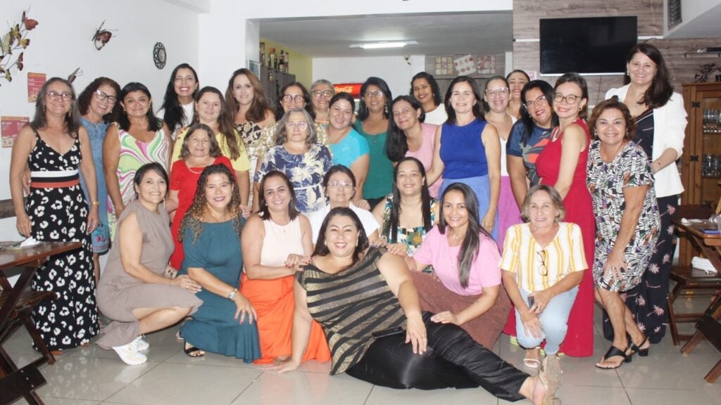 Evento ‘Café com Elas’, exclusivo para mulheres em Petrolândia-PE, reúne palestras e network em tarde de aprendizado e motivação; veja fotos e vídeo Evento ‘Café com Elas’, exclusivo para mulheres em Petrolândia-PE, reúne palestras e network em tarde de aprendizado e motivação; veja fotos e vídeo