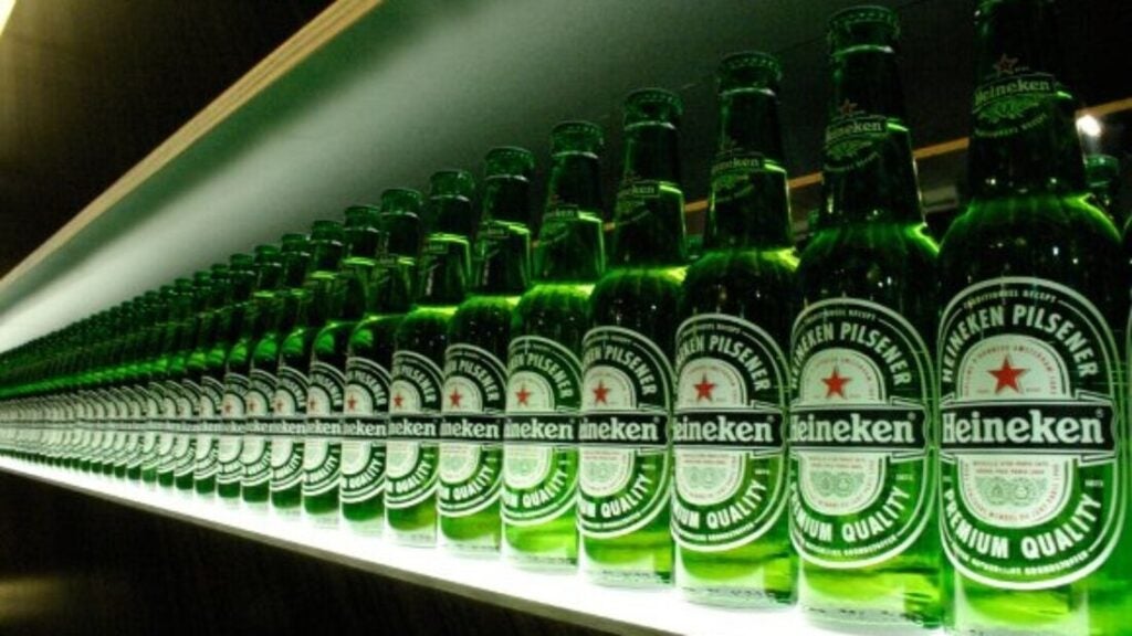 Heineken anuncia investimento bilionário em Pernambuco; mil novas vagas de emprego serão geradas Heineken anuncia investimento bilionário em Pernambuco; mil novas vagas de emprego serão geradas