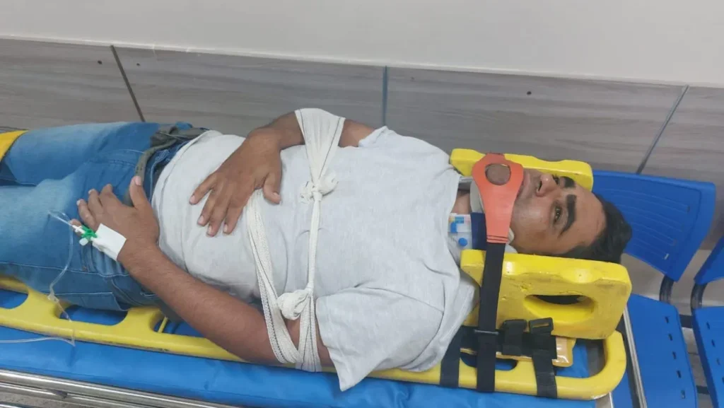 Paulo Afonso: homem em moto fratura clavícula e costela após ataque de cães em via pública Paulo Afonso: homem em moto fratura clavícula e costela após ataque de cães em via pública