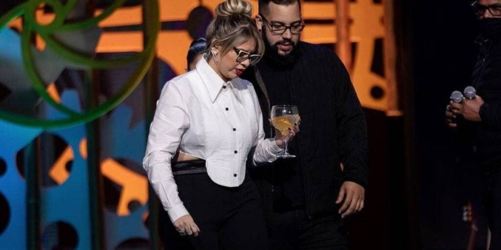 Família de produtor morto em acidente aéreo processa equipe de Marília Mendonça