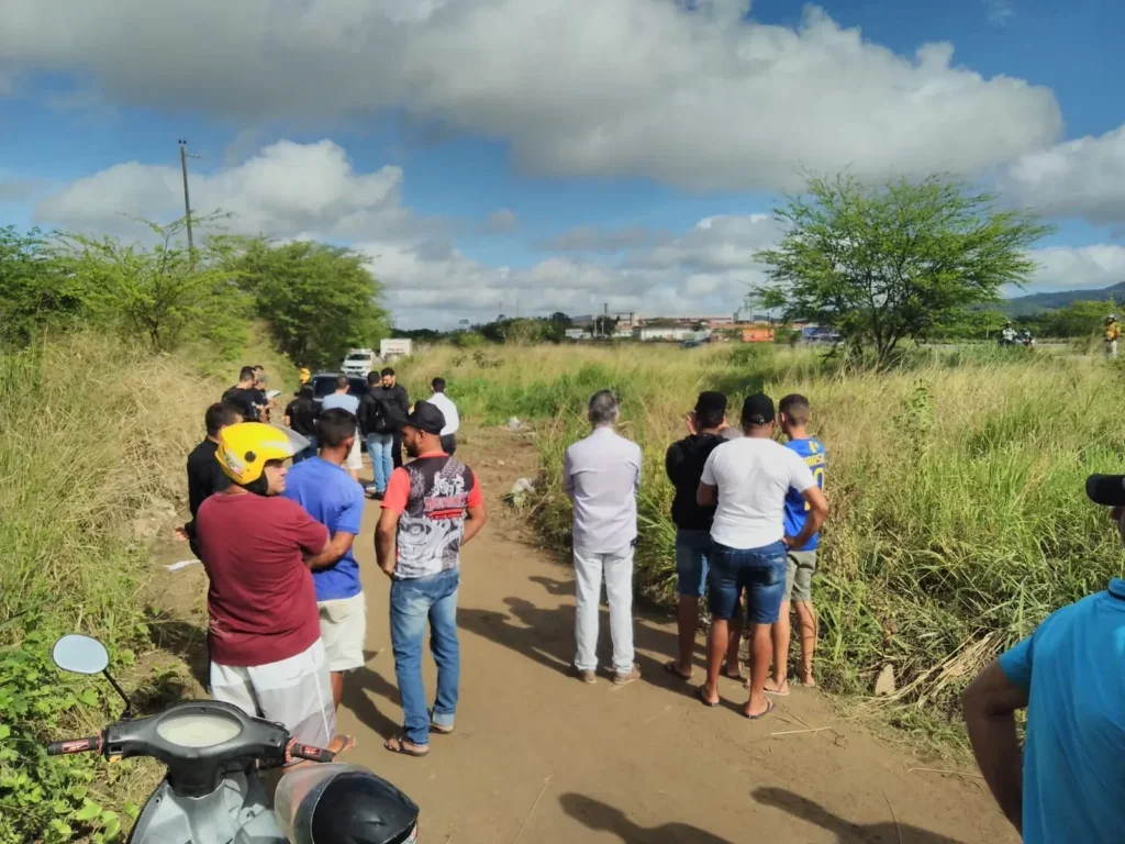 Caseiro assassinado no Agreste de PE; vítima teve orelha cortada Caseiro assassinado no Agreste de PE; vítima teve orelha cortada