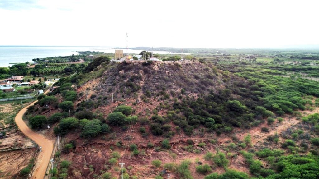O Mirante da Serrota: Um Espetáculo Natural em Petrolândia, Pernambuco