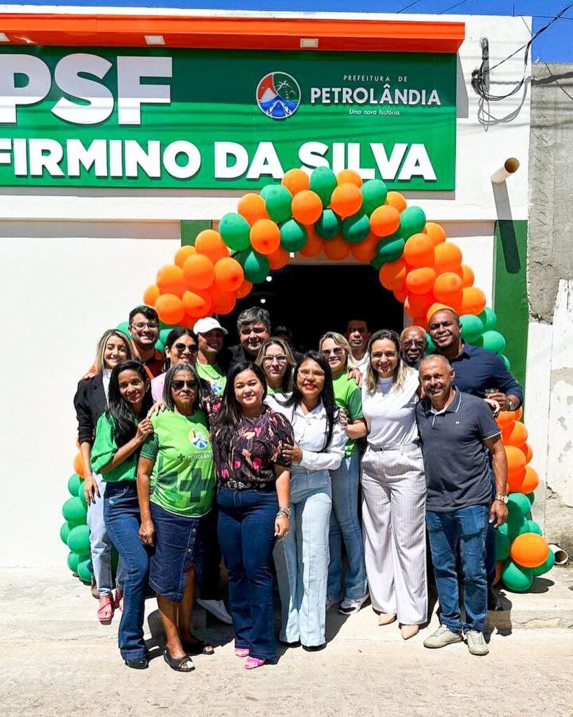 Petrolândia, Sertão de Pernambuco, celebra a entrega de mais um PSF completamente reformado para a população