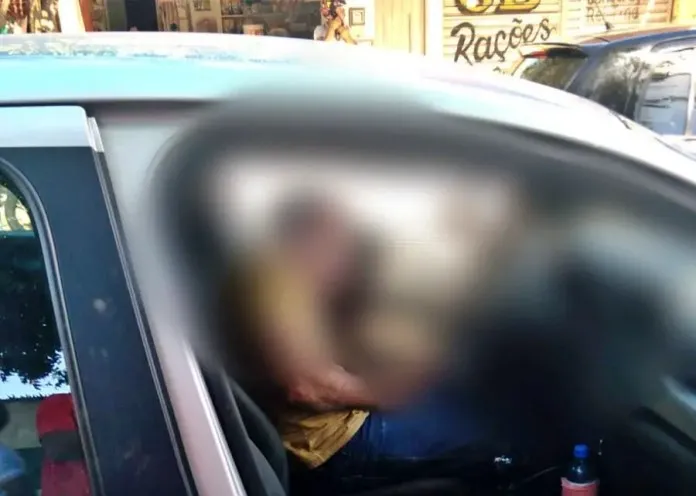 Taxista executado dentro do veículo no Agreste de PE Taxista executado dentro do veículo no Agreste de PE