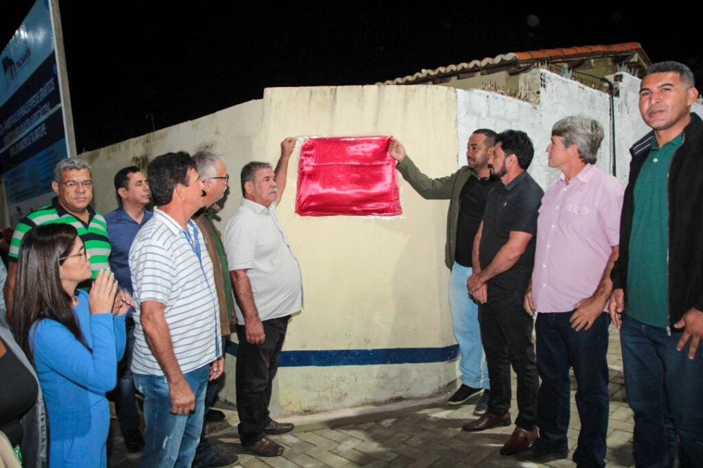 Tacaratu: Prefeito inaugura Largo Santa Clara na Aldeia Barrocão, zona rural do município