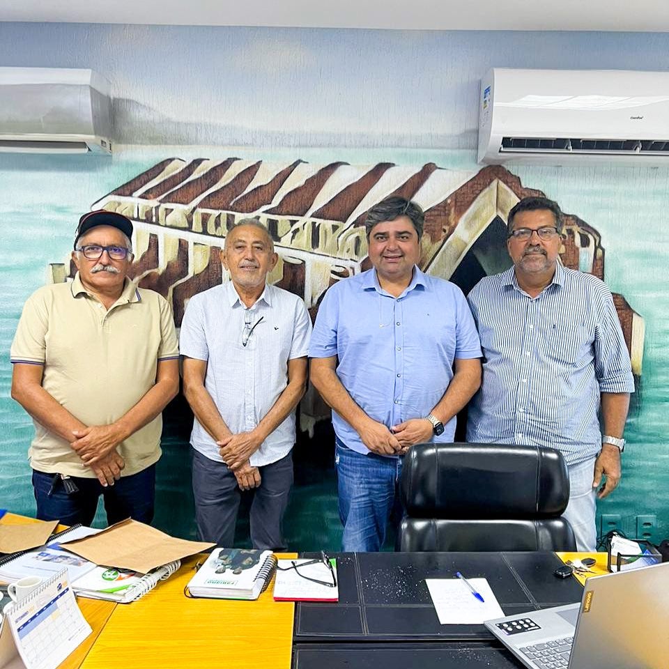 Petrolândia: Prefeito recebe visita de lideranças políticas de Jatobá-PE Petrolândia: Prefeito recebe visita de lideranças políticas de Jatobá-PE