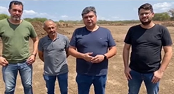 Petrolândia: Prefeito, Vice e Secretários vistoriam avanço nas obras de infraestrutura; veja vídeo