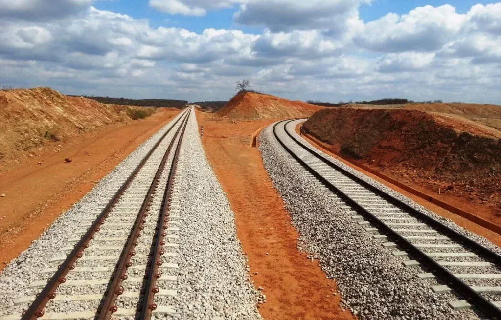 Governo federal lança edital para escolha de empresa responsável pela construção da ferrovia em Pernambuco Governo federal lança edital para escolha de empresa responsável pela construção da ferrovia em Pernambuco