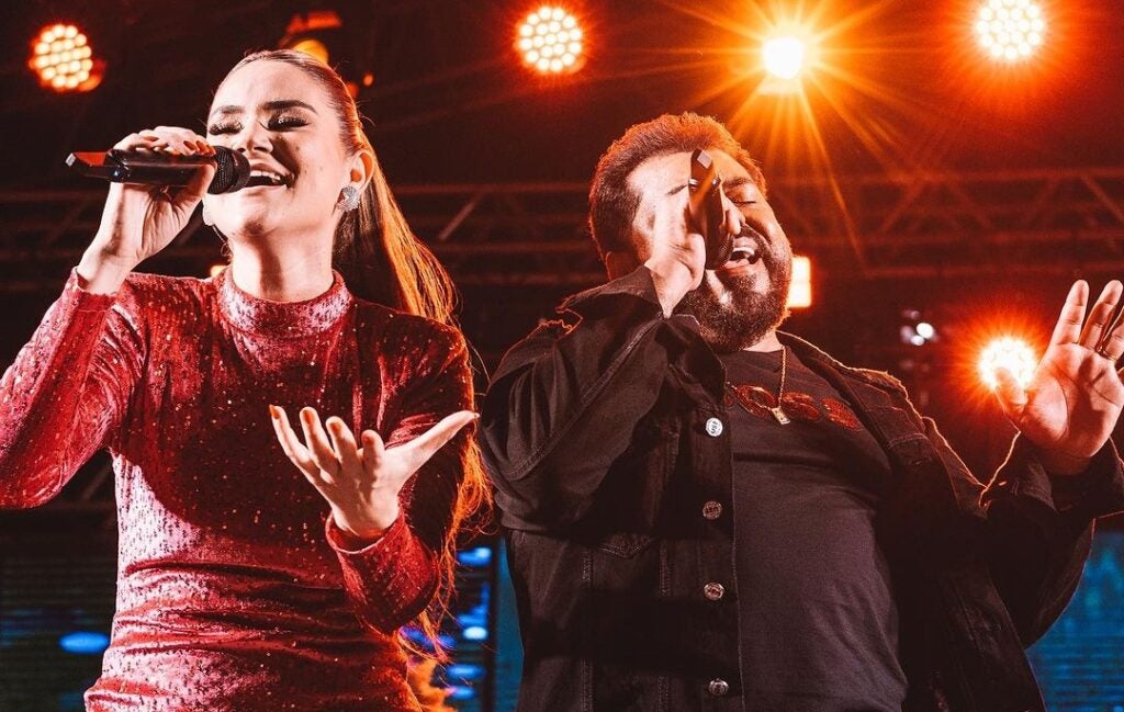 Show de Limão com Mel abre Festa do Padroeiro São Francisco de Assis, na Orla Fluvial de Petrolândia-PE; Veja fotos e Vídeo Show de Limão com Mel abre Festa do Padroeiro São Francisco de Assis, na Orla Fluvial de Petrolândia-PE; Veja fotos e Vídeo