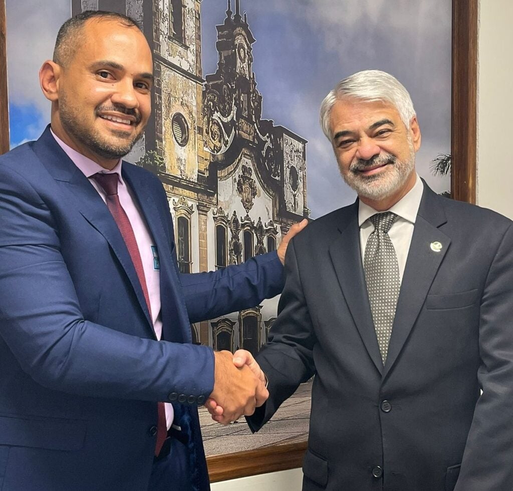 Encontro entre Vice-Prefeito de Cedro-PE e Senador Humberto Costa abre caminho para discussão de demandas e possibilidade de filiação ao PT