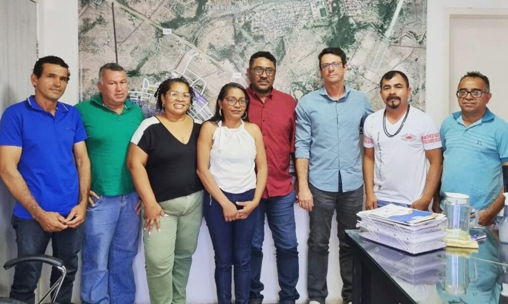 Jatobá-PE: Prefeito Rogério Ferreira reforça parcerias em reunião estratégica