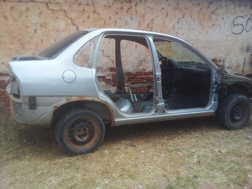 Classificados: Lataria Completa de Chevrolet Classic 2007 Prata em Petrolândia-PE