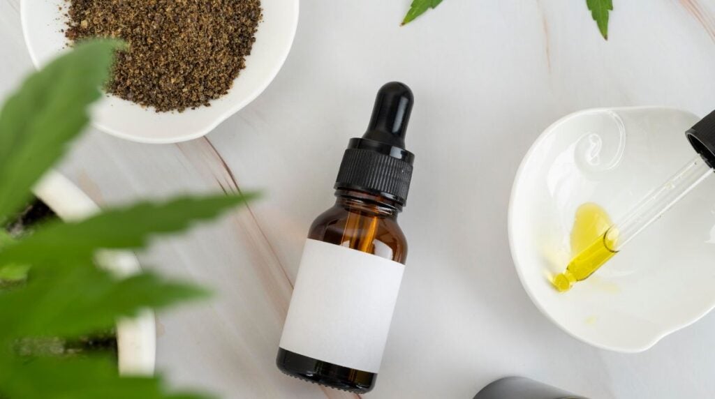 Canabidiol: como conseguir, quais os tipos e como renovar a prescrição