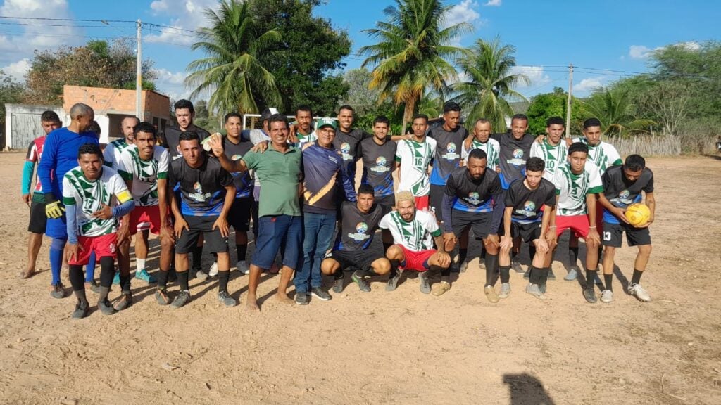 Petrolândia: Campeonato e Bingo Beneficente é promovido pelo Vereador Joilton Pereira no Brejinho da Serra; Veja Fotos e Vídeo Petrolândia: Campeonato e Bingo Beneficente é promovido pelo Vereador Joilton Pereira no Brejinho da Serra; Veja Fotos e Vídeo