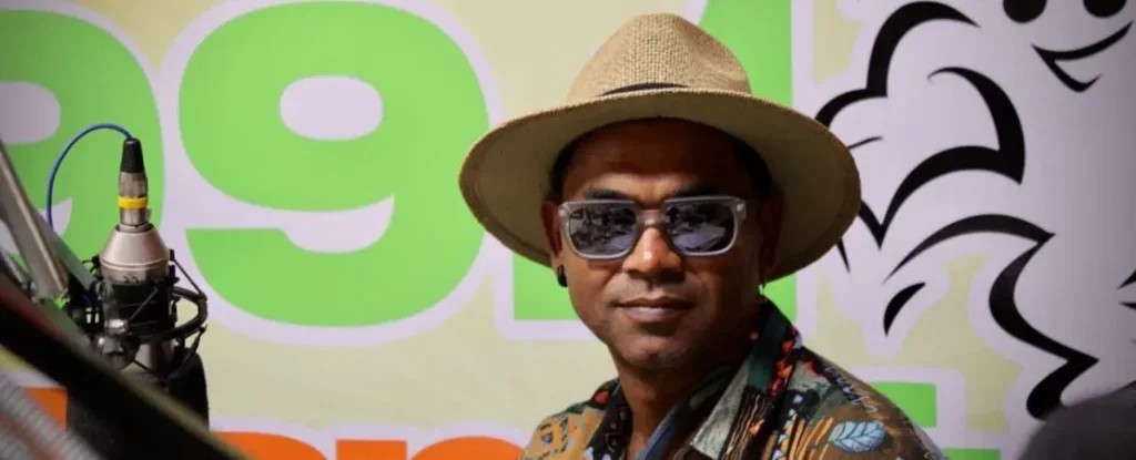 Tacaratu-PE: Convidado da FliConquista, Gean Ramos Pankararu, é entrevistado pela BandFm