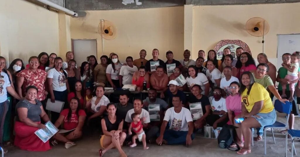 Cláudia Leal, da Associação PROVIDA, ministra curso avançado do Sisteminha Embrapa na escola Pankará Serrote dos Campos em Itacuruba-PE