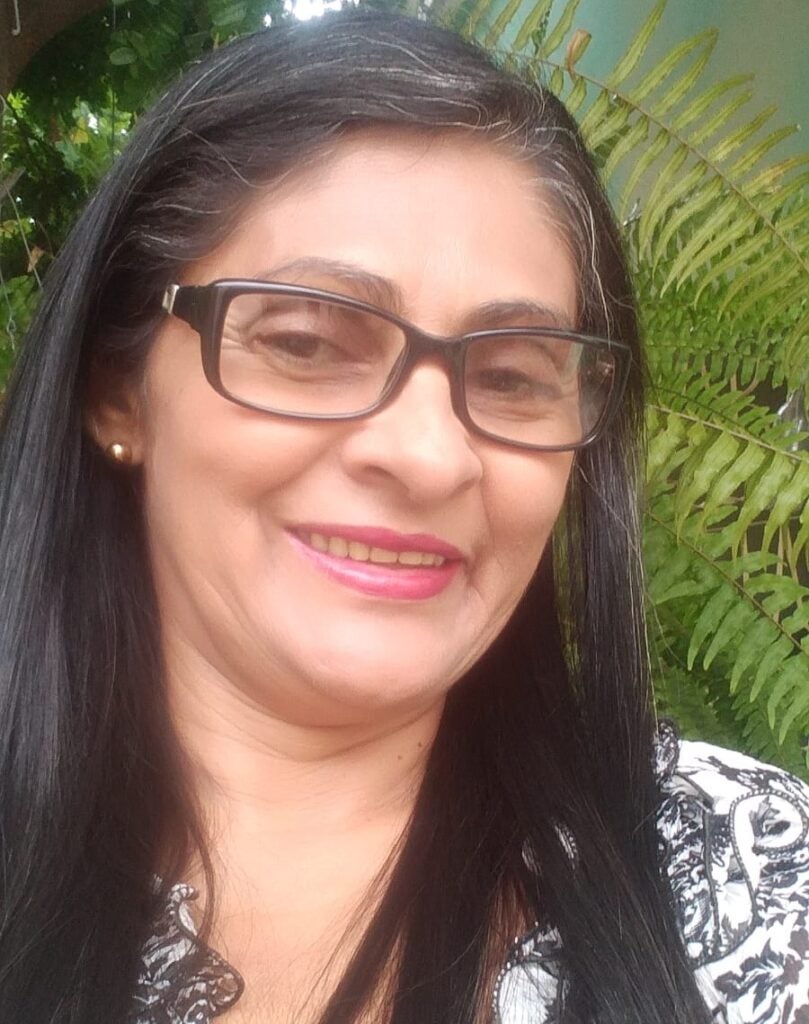 Petrolândia: Aniversariante do Dia ‘Francieli Araujo’ recebe felicitações de familiares e amigos nesta data especial