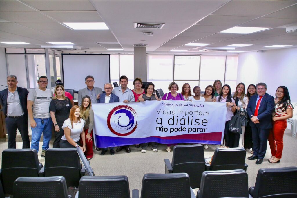 Audiência pública capitaneada por Duque discute a hemodiálise em Pernambuco