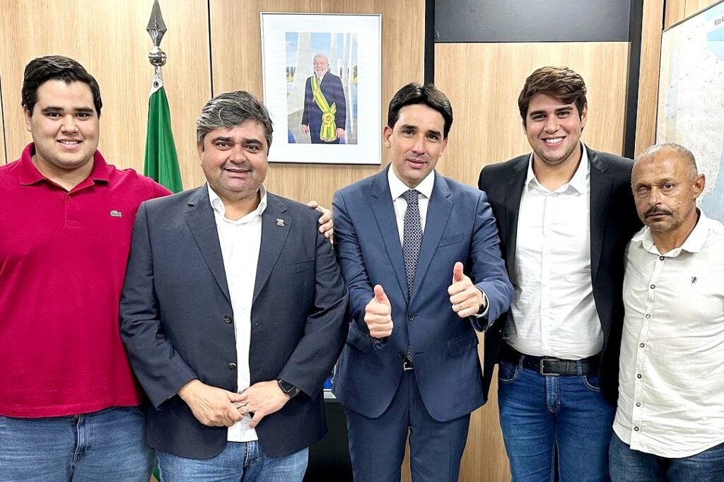 Prefeito Fabiano Marques e Vice-Prefeito Rogério Novaes lideram agenda estratégica em Brasília em prol de Petrolândia Prefeito Fabiano Marques e Vice-Prefeito Rogério Novaes lideram agenda estratégica em Brasília em prol de Petrolândia