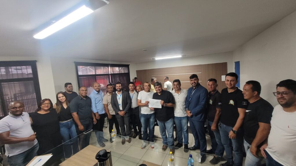 Petrolândia celebra vinda da Agência da Caixa Econômica Federal com abertura da primeira conta pelo prefeito Fabiano Marques; VEJA FOTOS E VÍDEO!