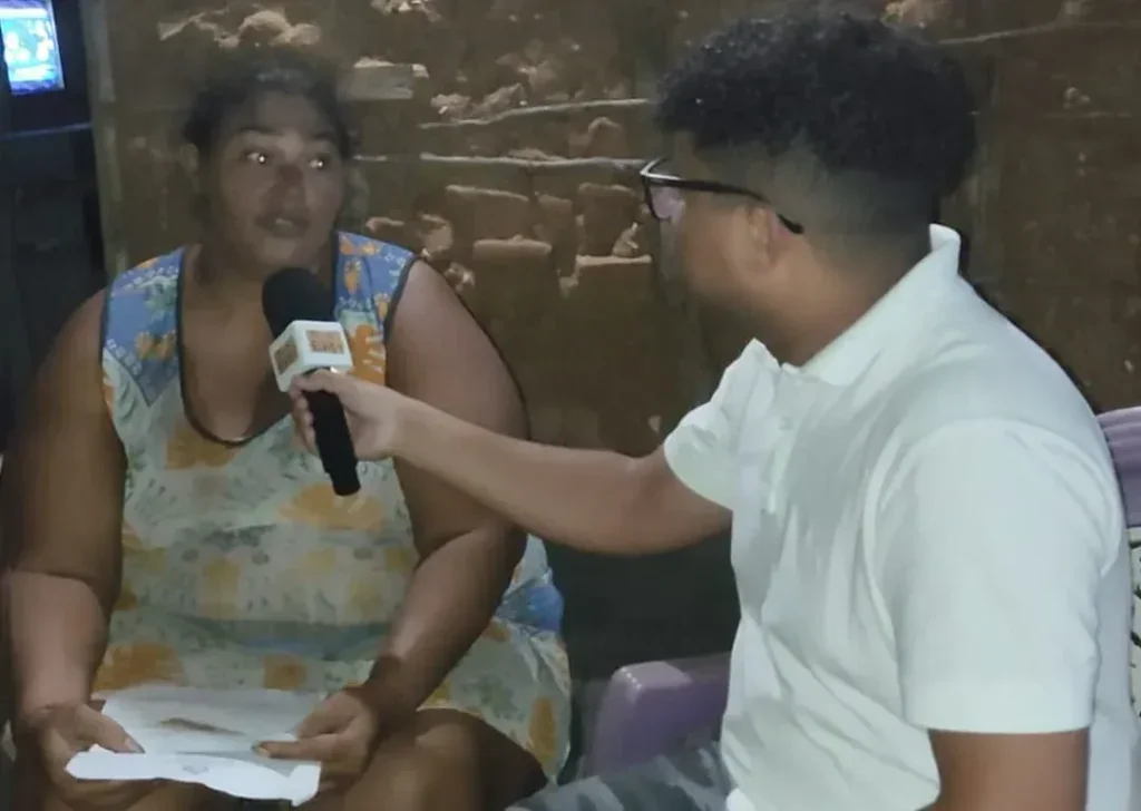 Mulher procura por ovelha de estimação desaparecida em Floresta, PE Mulher procura por ovelha de estimação desaparecida em Floresta, PE