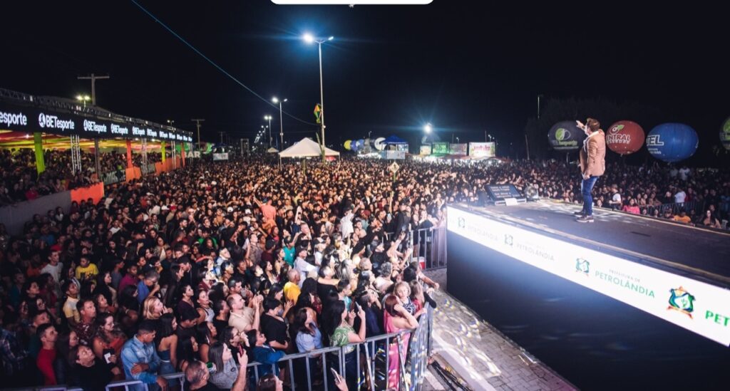 Petrolândia Celebra 115 Anos com Festa na Orla Fluvial e Shows de Thiago Freitas e Leonardo; VEJA FOTOS E VÍDEO!