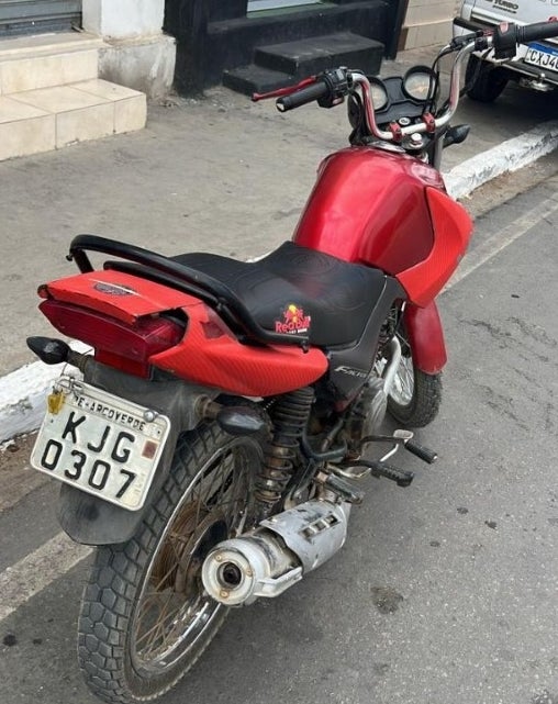 Polícia Realiza Recuperação de Veículo Clonado em Inajá-PE Polícia Realiza Recuperação de Veículo Clonado em Inajá-PE