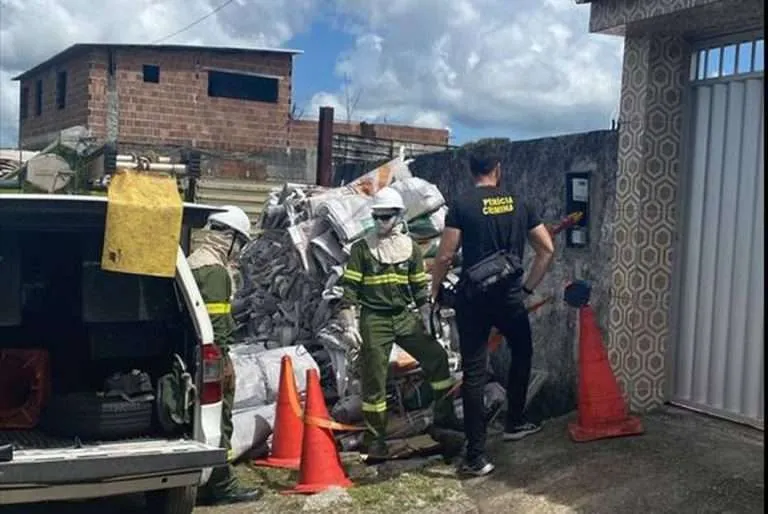 Ação contra “macacos”: mais de 130 ligações de energia clandestinas são removidas por dia no Estado Ação contra “macacos”: mais de 130 ligações de energia clandestinas são removidas por dia no Estado