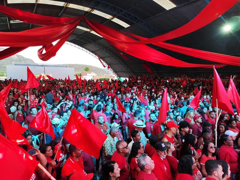 A Maior Convenção Partidária da História de Carnaubeira da Penha: Uma demonstração de força do Pré-Candidato a Prefeito Elizinho e seu Vice João Thiago; VEJA FOTOS E VÍDEO!