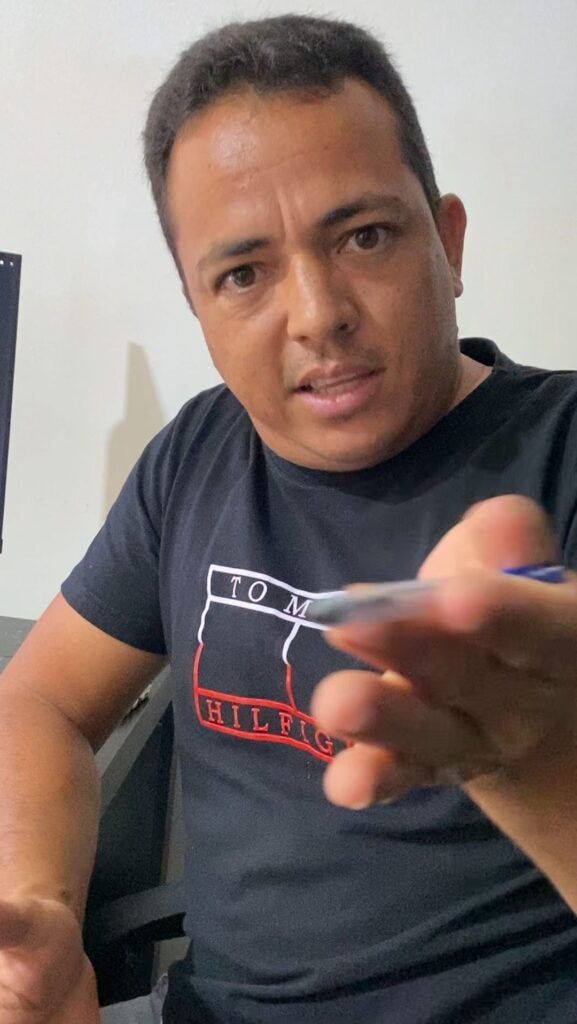 Candidato Said Sousa Acusa Prefeito Fabiano Marques de Manipulação de Pesquisa Eleitoral em Vídeo Candidato Said Sousa Acusa Prefeito Fabiano Marques de Manipulação de Pesquisa Eleitoral em Vídeo