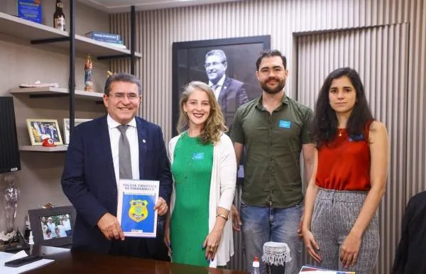 Luciano Duque discute implantação de IML em Serra Talhada Luciano Duque discute implantação de IML em Serra Talhada