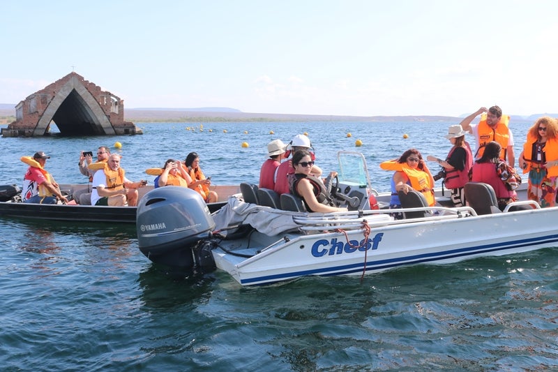 Técnicos da Fundarpe visitam igreja submersa em Petrolândia; ‘situação delicada’, diz Gerente de Preservação Técnicos da Fundarpe visitam igreja submersa em Petrolândia; ‘situação delicada’, diz Gerente de Preservação