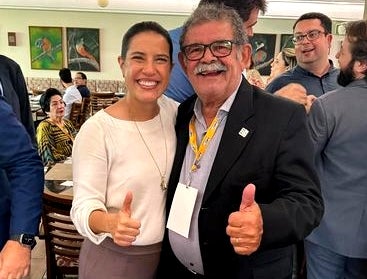 Prefeito de Tacaratu participa de seminário para capacitação de novos gestores e encontra a governadora Raquel Lyra Prefeito de Tacaratu participa de seminário para capacitação de novos gestores e encontra a governadora Raquel Lyra