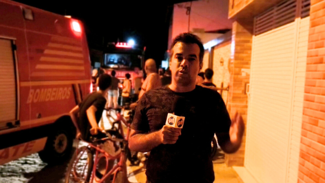 Idoso morre carbonizado em incêndio de grandes proporções em residência em Petrolândia