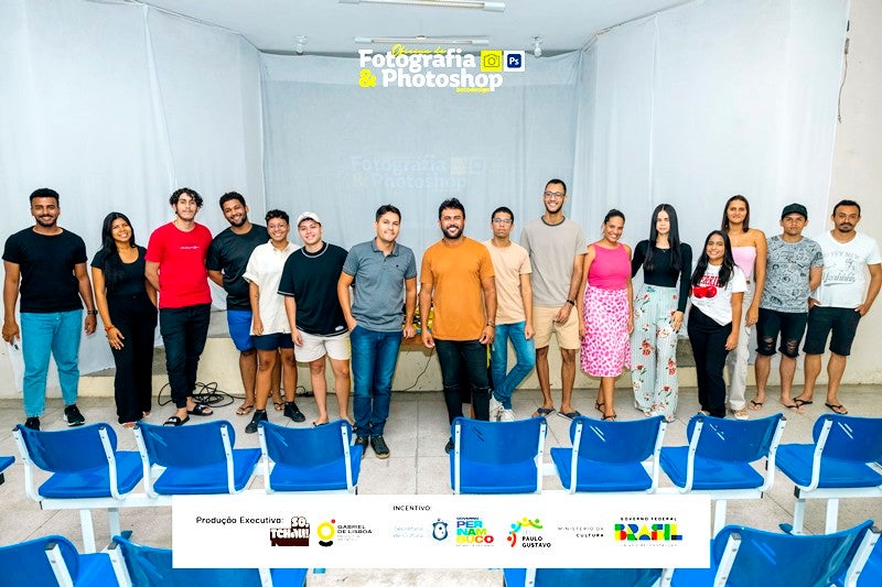 Oficina de Fotografia e Photoshop Realizada por Beto Design promove aprendizado e troca de experiências em Petrolândia Oficina de Fotografia e Photoshop Realizada por Beto Design promove aprendizado e troca de experiências em Petrolândia