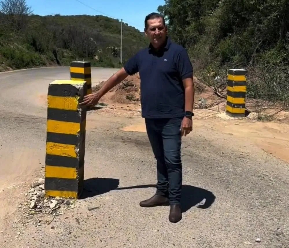 Deputado Fabrizio Ferraz cobra solução para bloqueio da rodovia PE-375 em Tacaratu (PE)