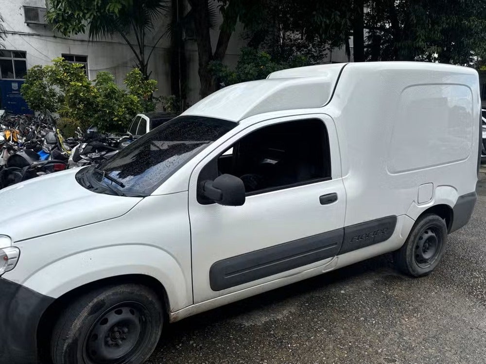 Caminhoneiro é sequestrado por assaltantes na BR-232; três homens são presos após perseguição policial Caminhoneiro é sequestrado por assaltantes na BR-232; três homens são presos após perseguição policial