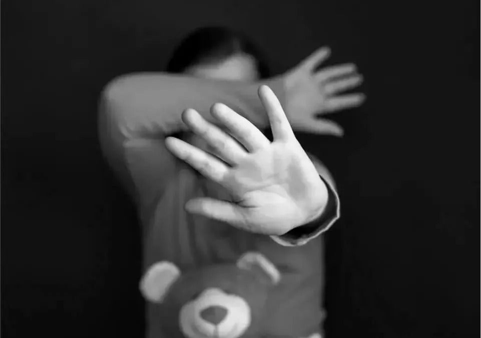 Polícia investiga agressão contra menina de 10 anos próximo a escola em Floresta, PE