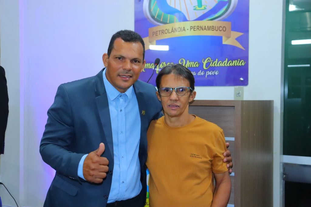Petrolândia: Vereador Jadinho da Clínica Homenageia Professor Moisésinho Pelo Seu Aniversário