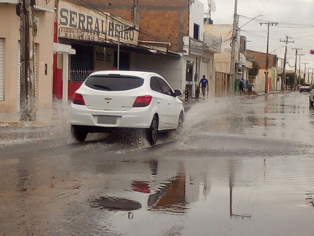 Previsão do tempo: Inmet renova alerta de chuvas intensas para Petrolândia e outras 104 cidades do interior de PE