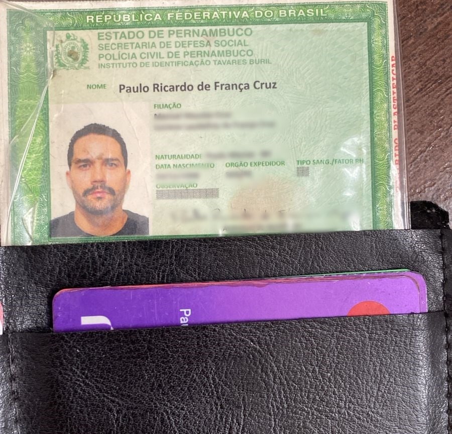 Carteira com documentos de Paulo Ricardo França Cruz é encontrada e deixada na Casa Lotérica do Centro de Petrolândia