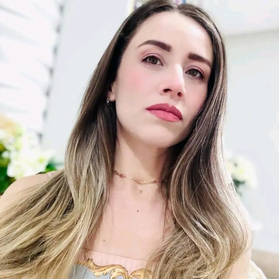 Professora é assassinada a tiros e mulher fica ferida em Ibimirim, PE