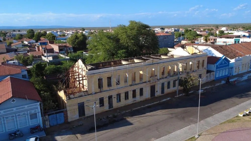 Movimento lança abaixo-assinado contra leilão do Batalhão em Floresta, PE