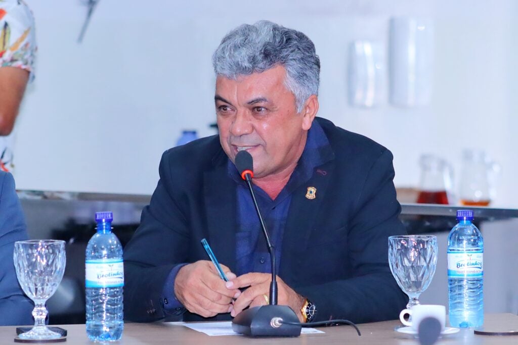 Professor Evaldo é pré-confirmado como novo presidente da Câmara de Petrolândia em chapa única para o biênio 2027/2028 Professor Evaldo é pré-confirmado como novo presidente da Câmara de Petrolândia em chapa única para o biênio 2027/2028